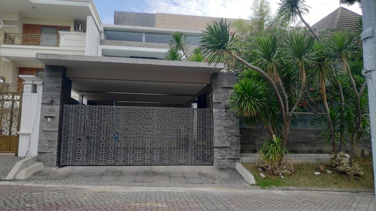 Graha Family Rumah mewah Dijual - ada Pool & Jacuzzi nya - Dealkan