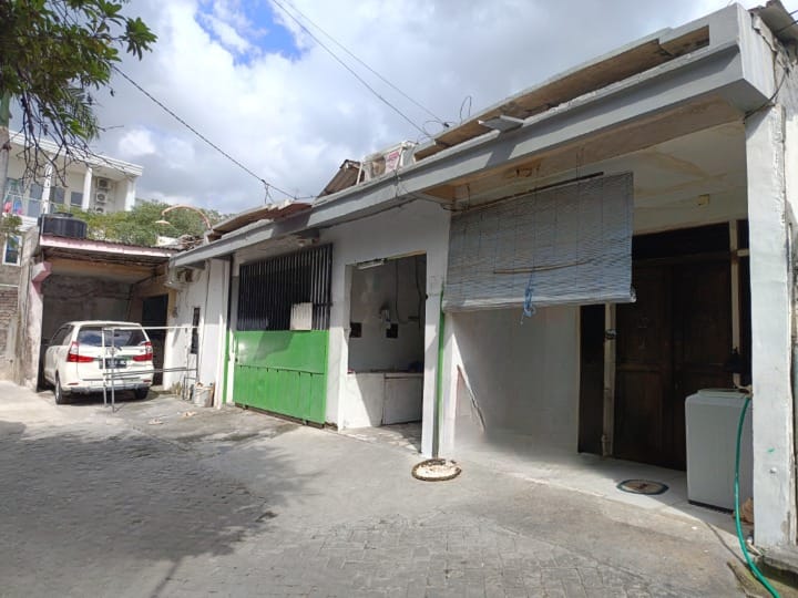 Dijual murah Rumah Lontar luas 421m2 Harga hitung tanah Harga 5 jutaan per meter - Dealkan