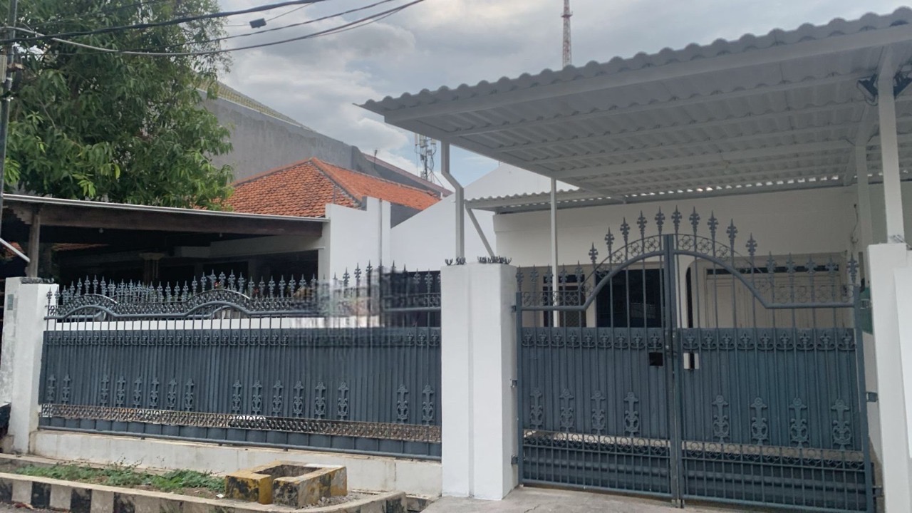 Rumah Darmo Permai Disewakan - Dealkan