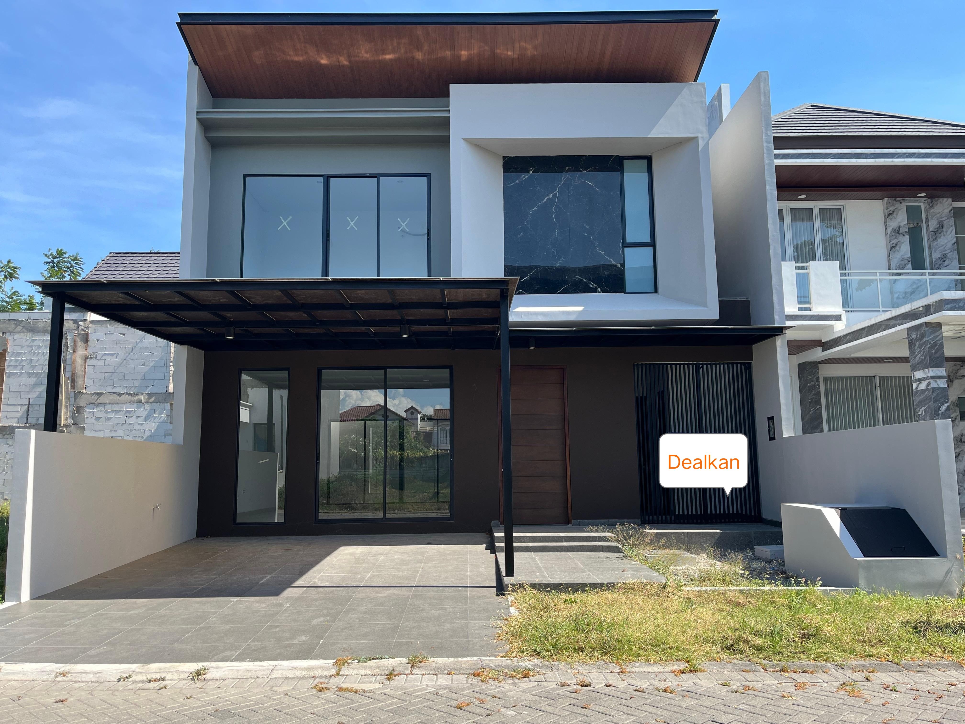DIJUAL RUMAH BARU GRESS CRYSTAL GOLF CITRALAND SURABAYA - Dealkan
