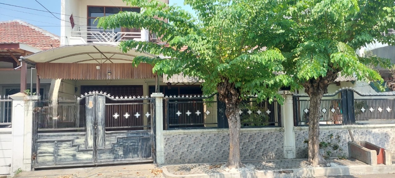 Dharmahusada Indah Barat Rumah 1.5 Lantai Dijual - Dealkan