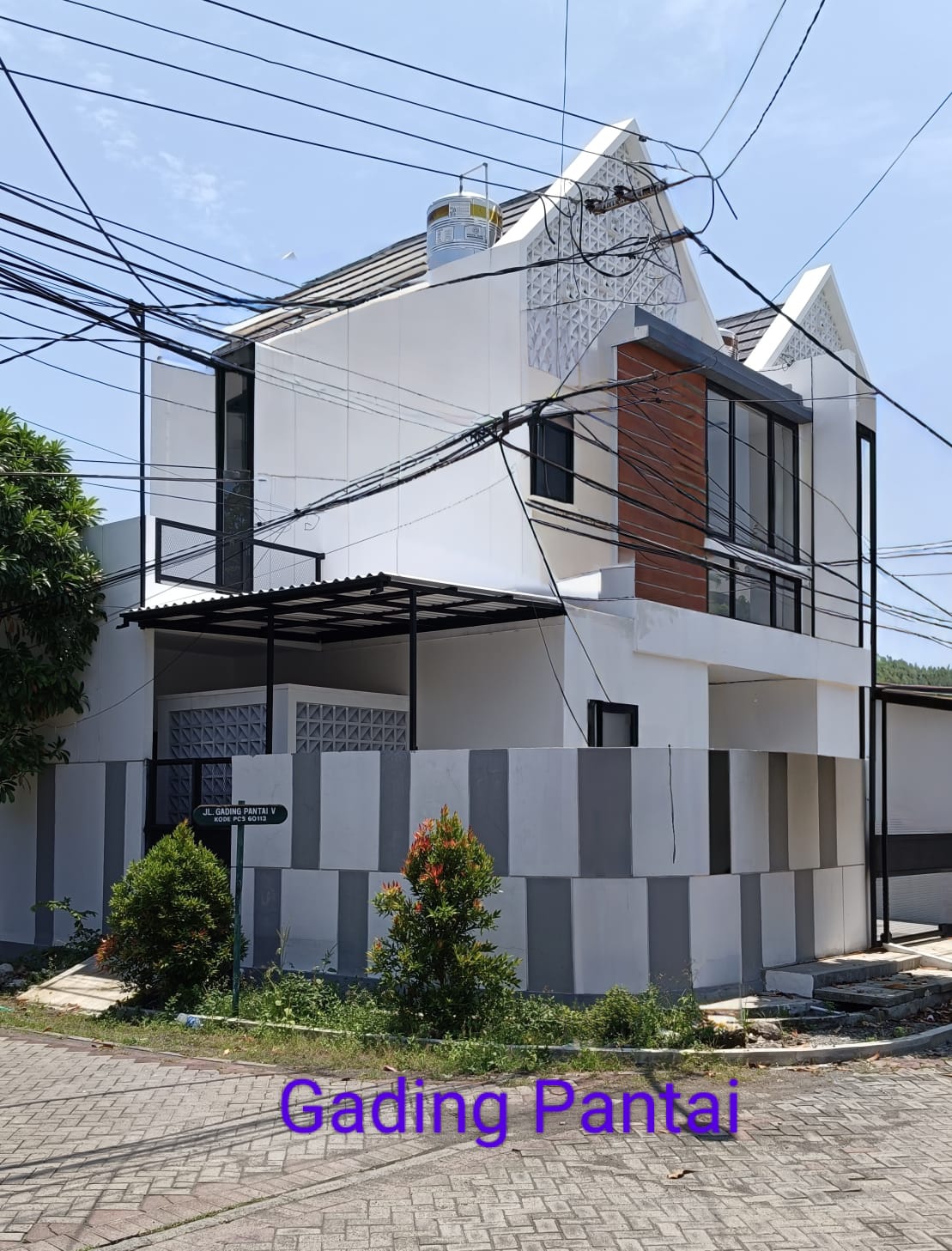 Rumah Gress di Perumahan Gading Pantai, dekat Raya Kenjeran - Dealkan