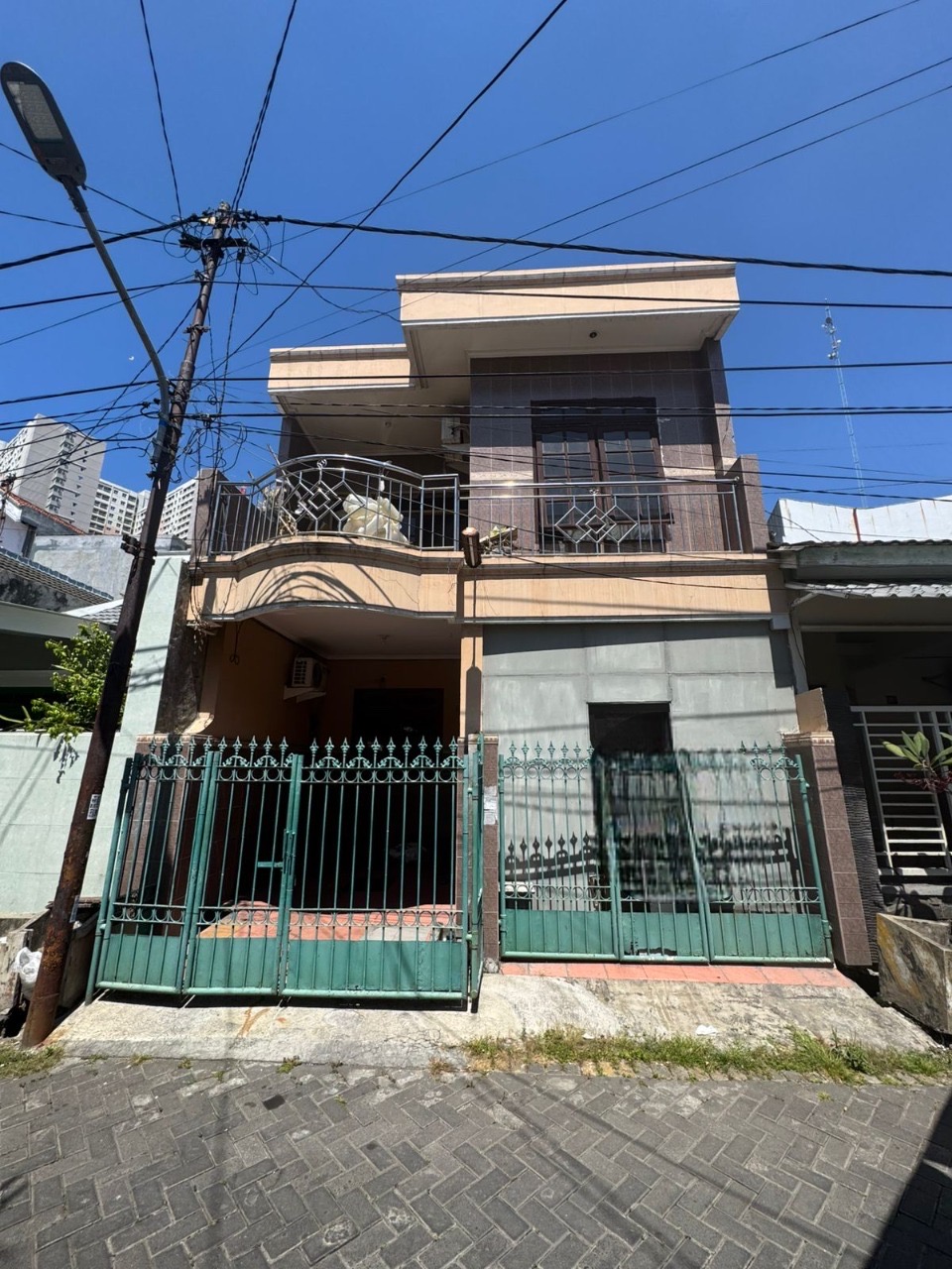 simpang darmo permai Rumah 2 Lantai Dijual - Dealkan