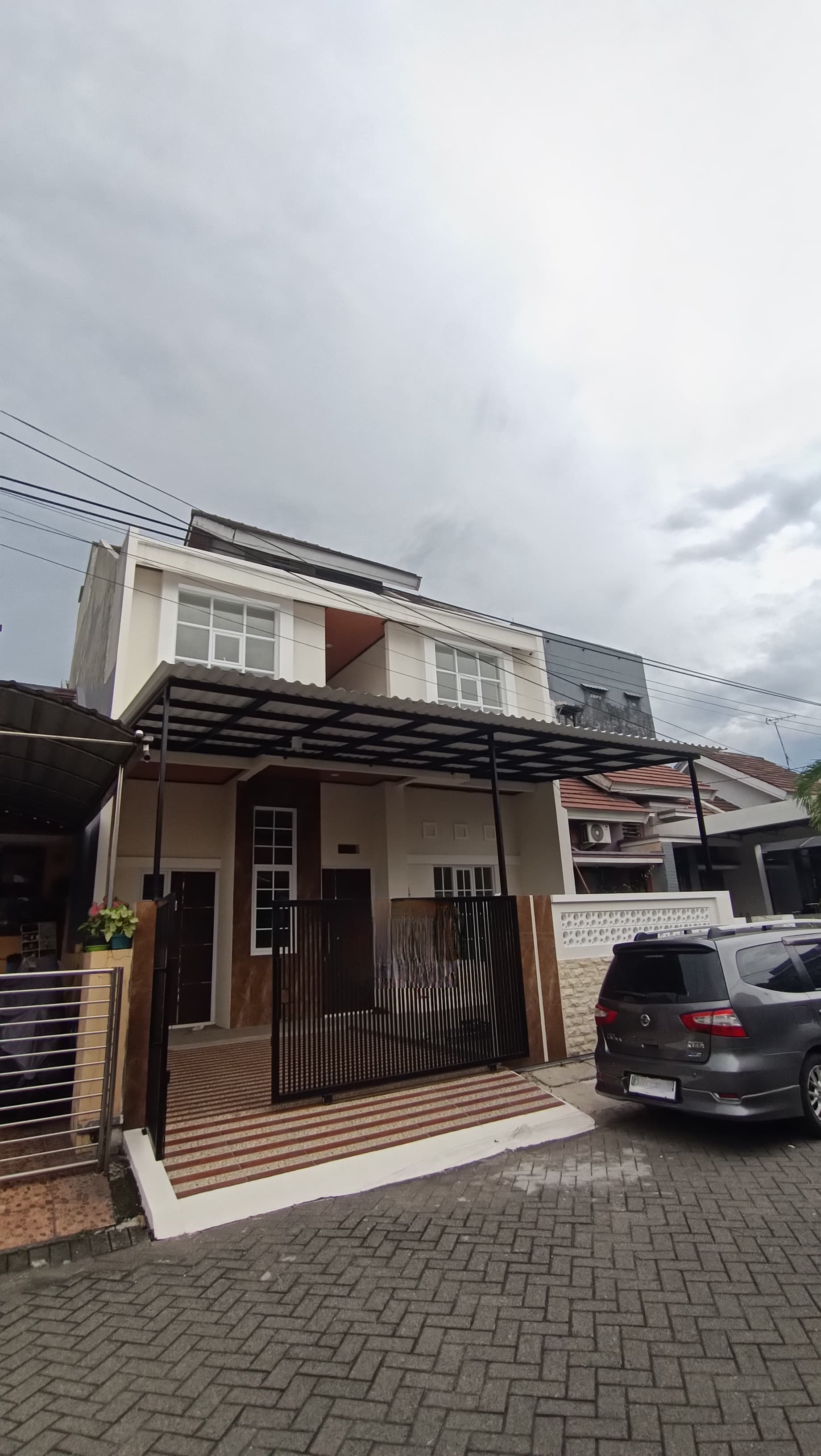 Rumah Gress Ketintang Madya - Dealkan