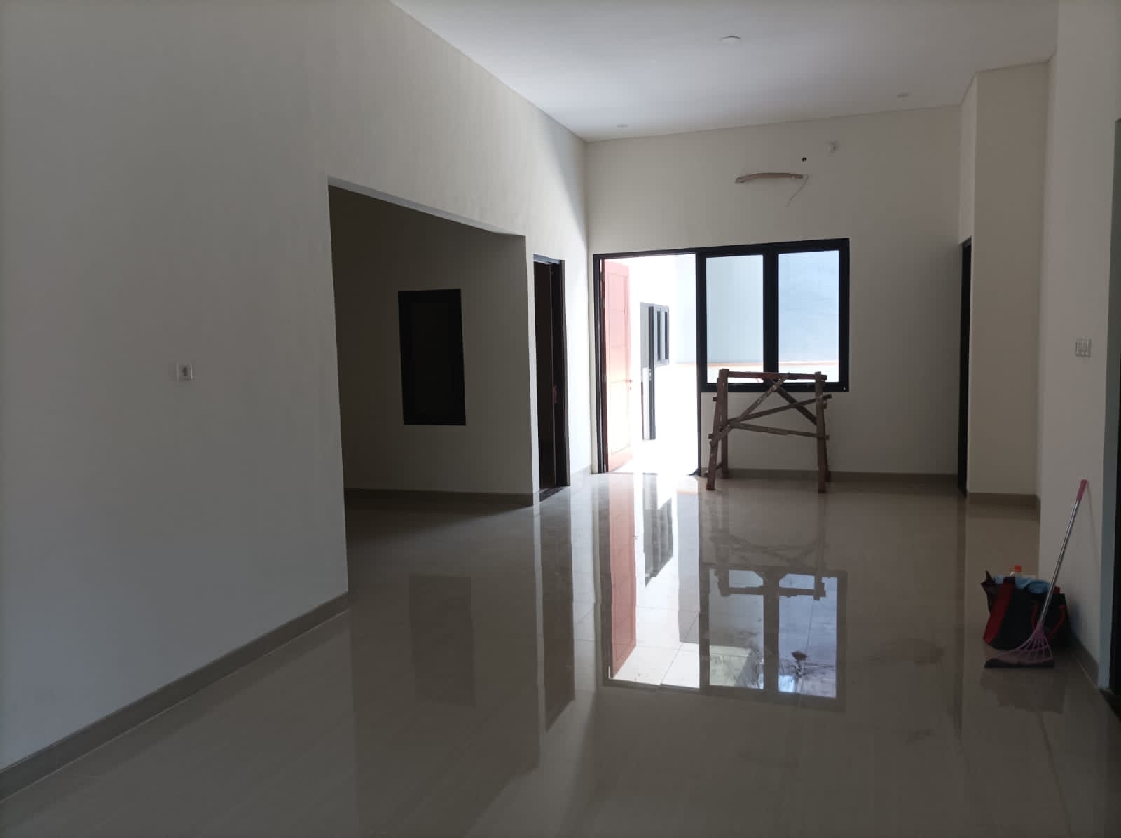Rumah manyar tirtomoyo dijual siap huni - Dealkan