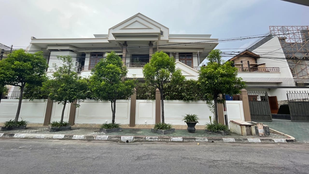 Dijual Rumah Raya Nginden! cocok untuk Usaha, Klinik, Super luas dan Mewah - Dealkan