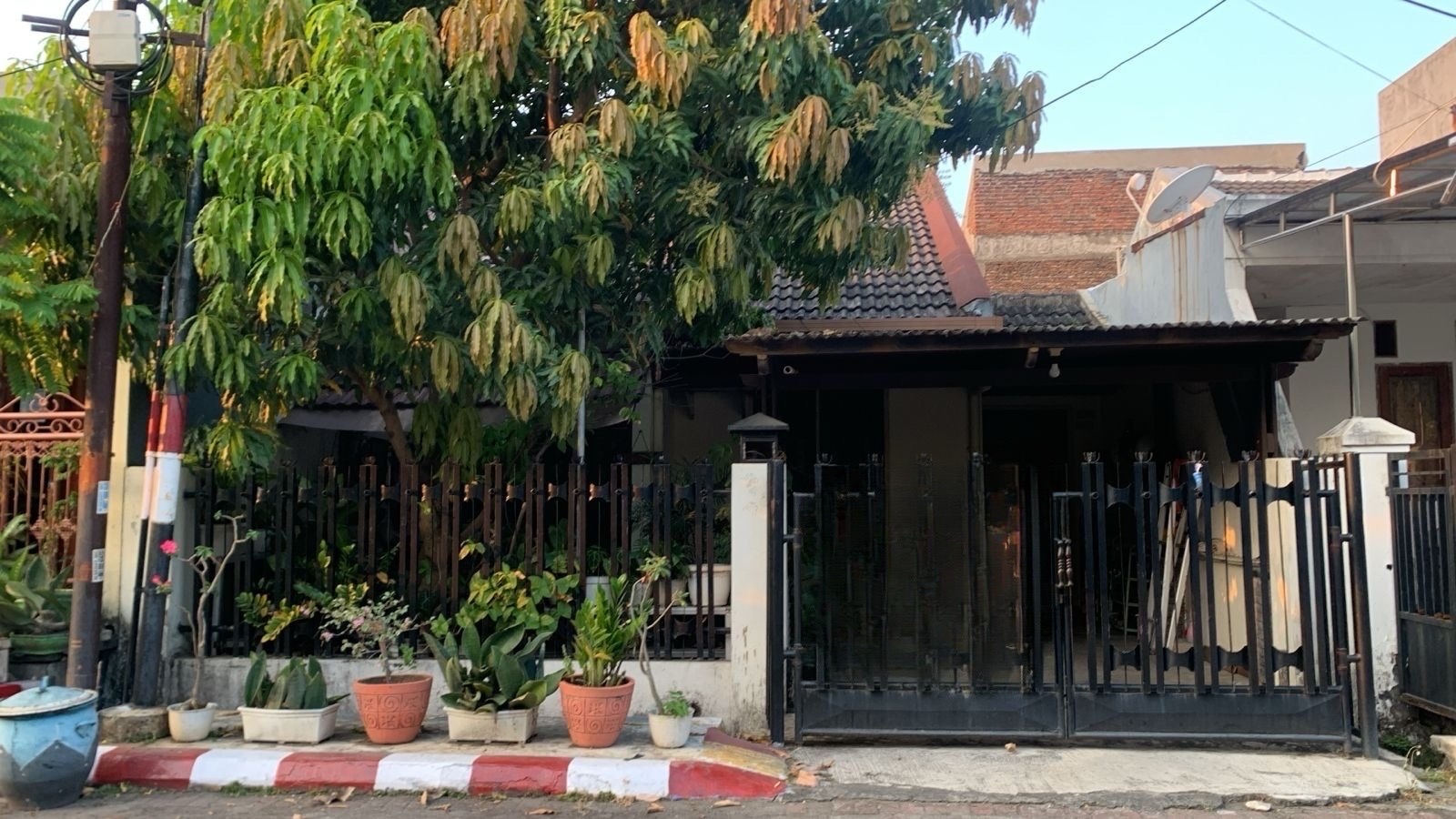 Griya Babatan Mukti Indah - Dealkan