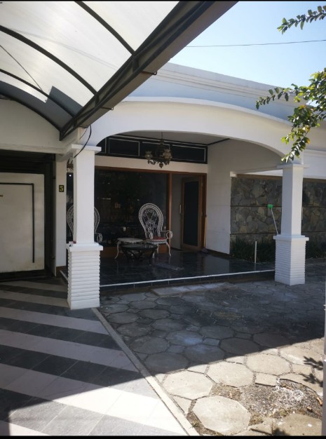 Rumah Disewakan Manyar Rejo - Dealkan