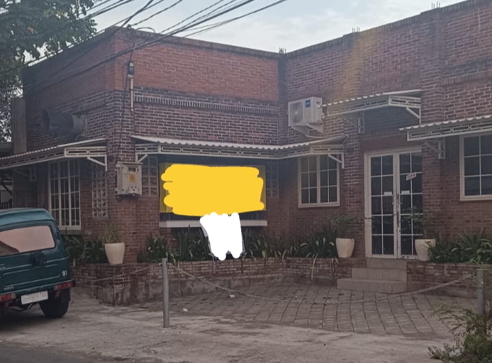 Resto di dekat Ciputra World, dekat Perempatan Kutai-Adityawarman - Dealkan