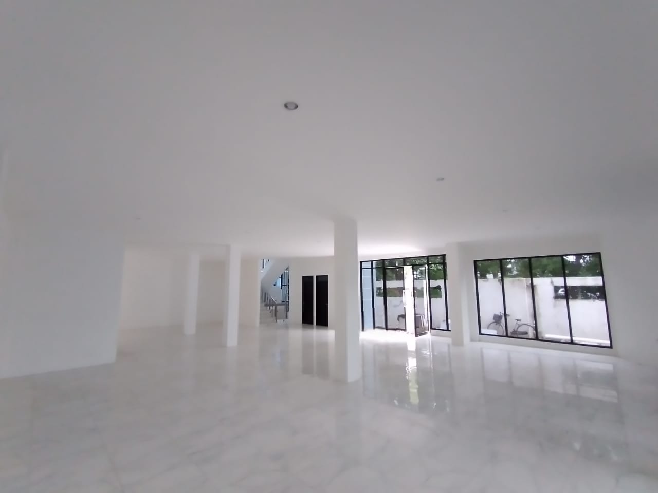 BANGUNAN DISEWAKAN KENJERAN - Dealkan