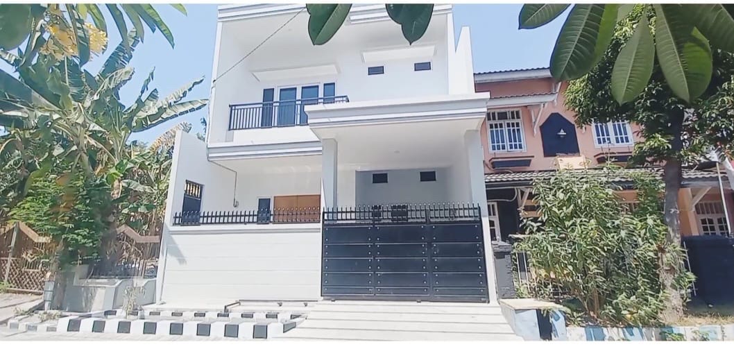 Rumah Semolowaru dijual siap huni - Dealkan