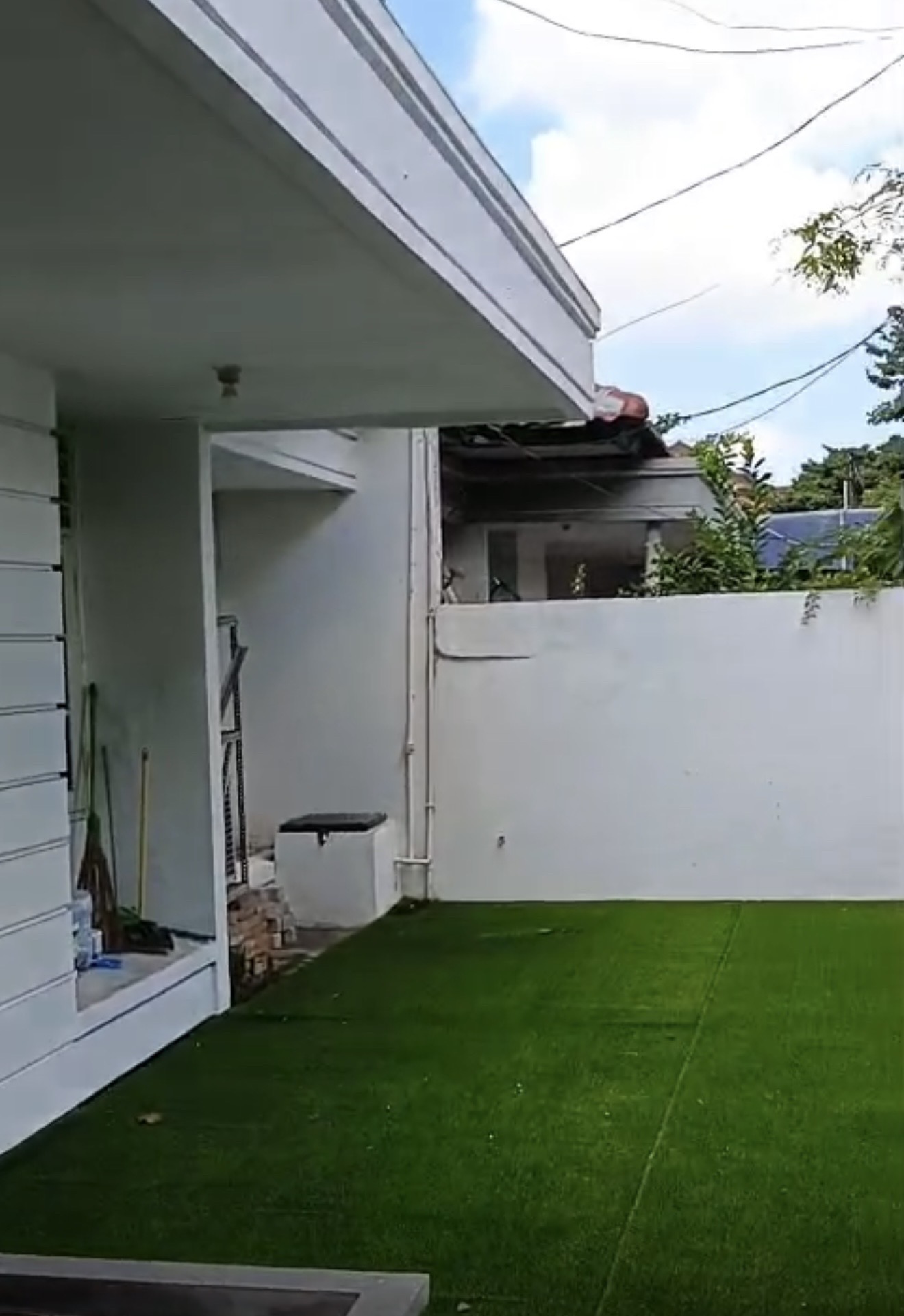 (5) rumah darmo permai disewakan - Dealkan