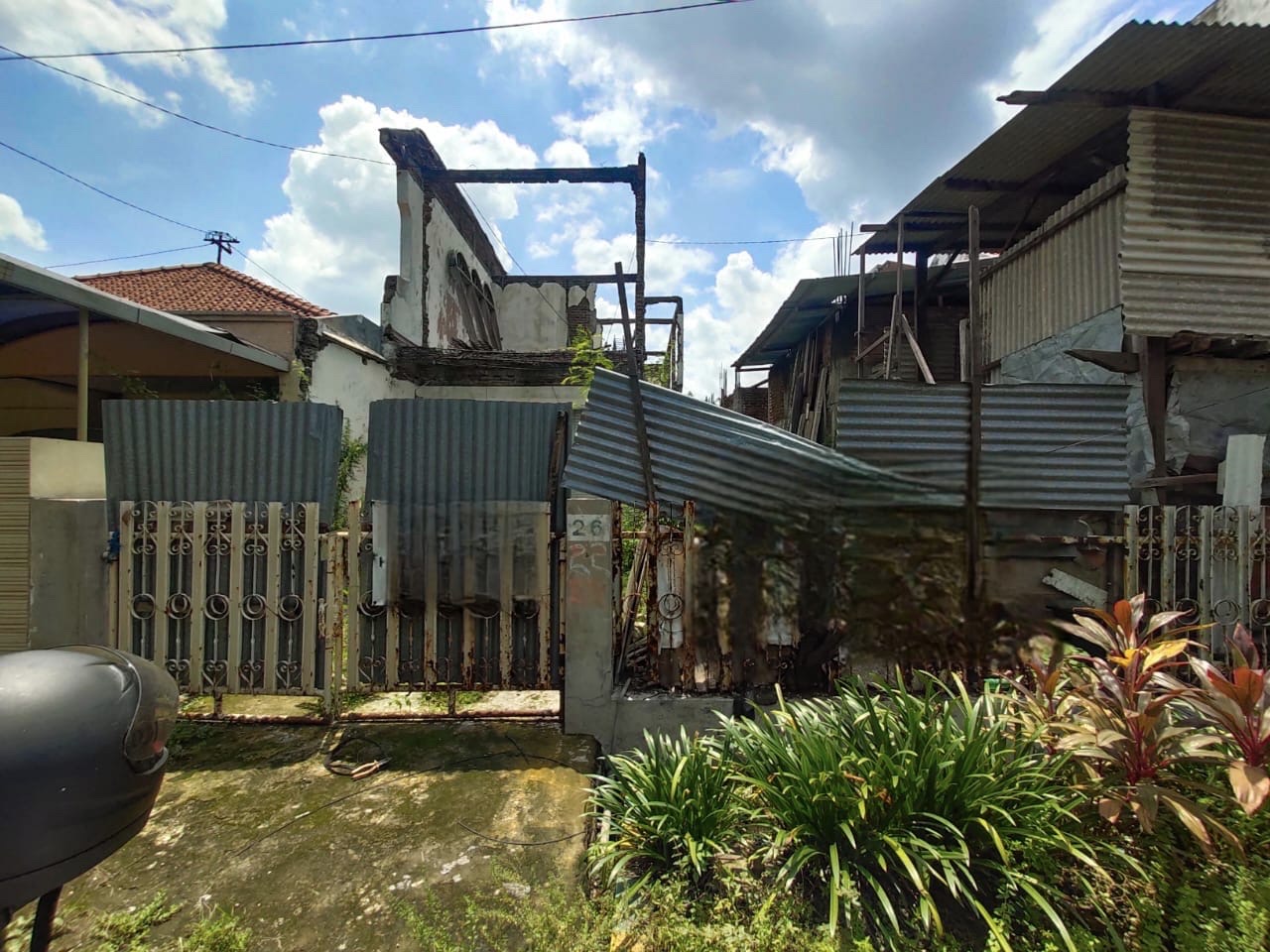 Dijual Tanah Sebagian Bagunan Kutisari - Dealkan