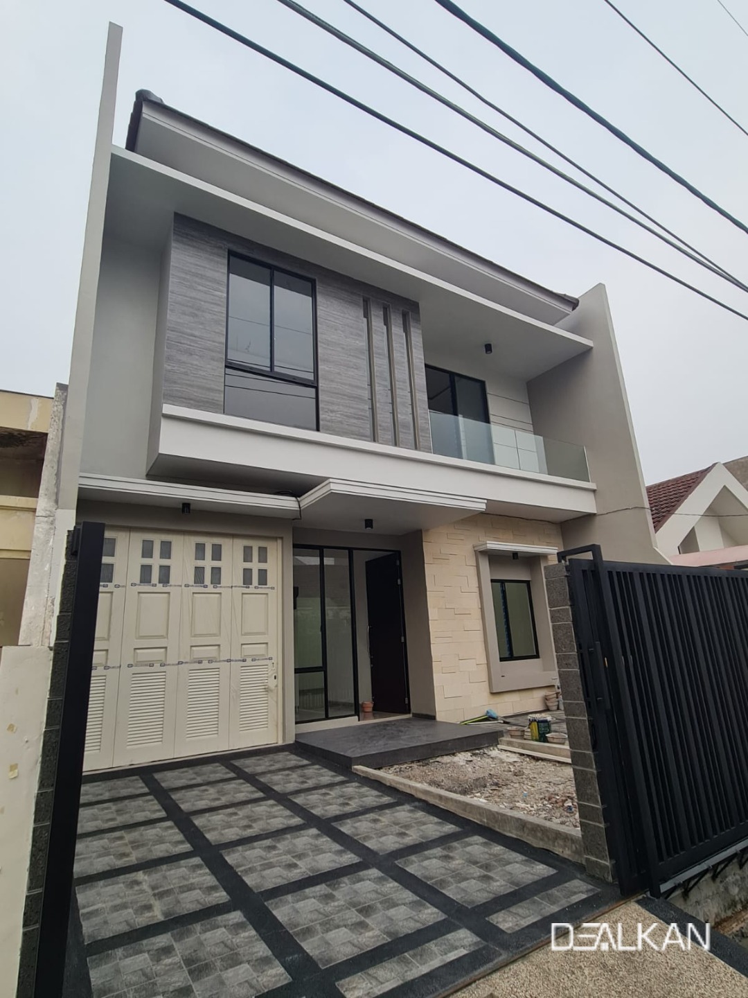 DIJUAL RUMAH MEWAH MANYAR KERTOADI - Dealkan