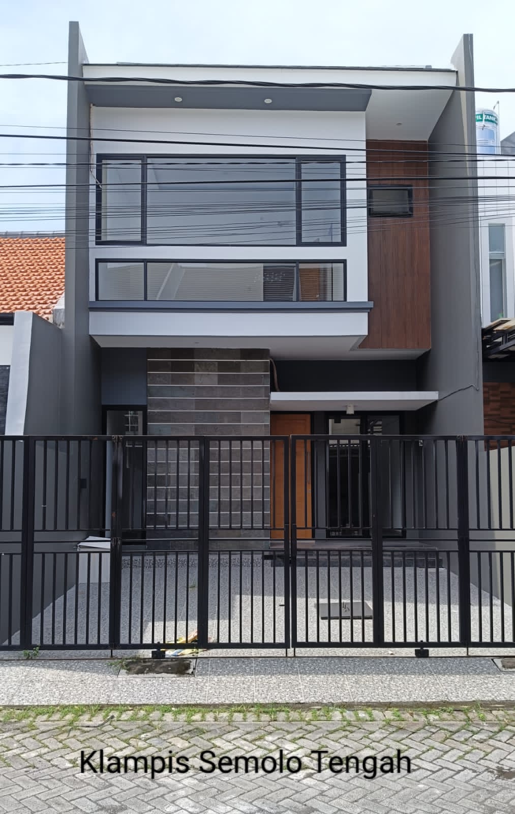 Rumah Tengah Kota baru gres, Klampis Semolo 2M an - Dealkan