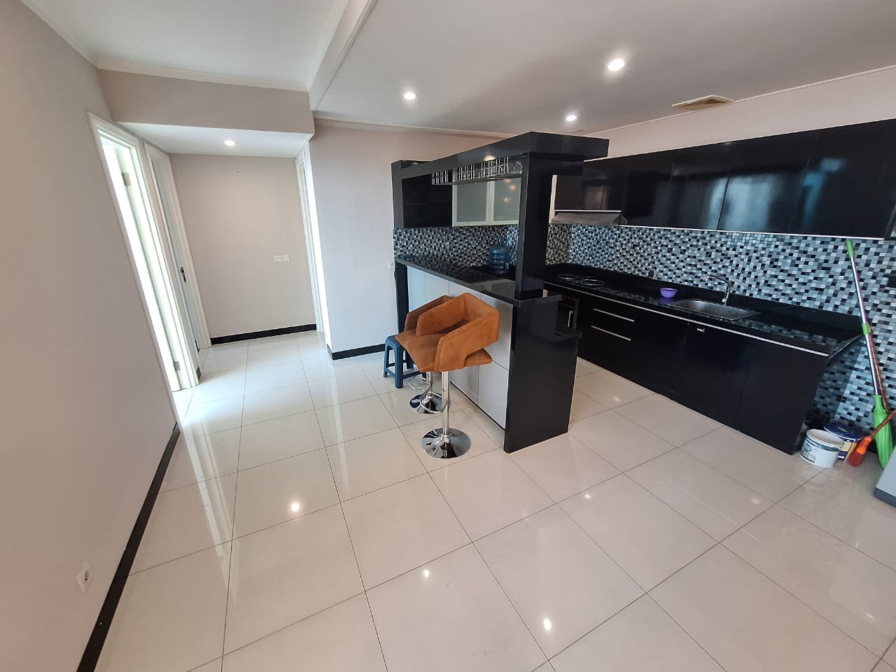 DISEWAKAN APARTMENT CIPUTRA WORLD - Dealkan