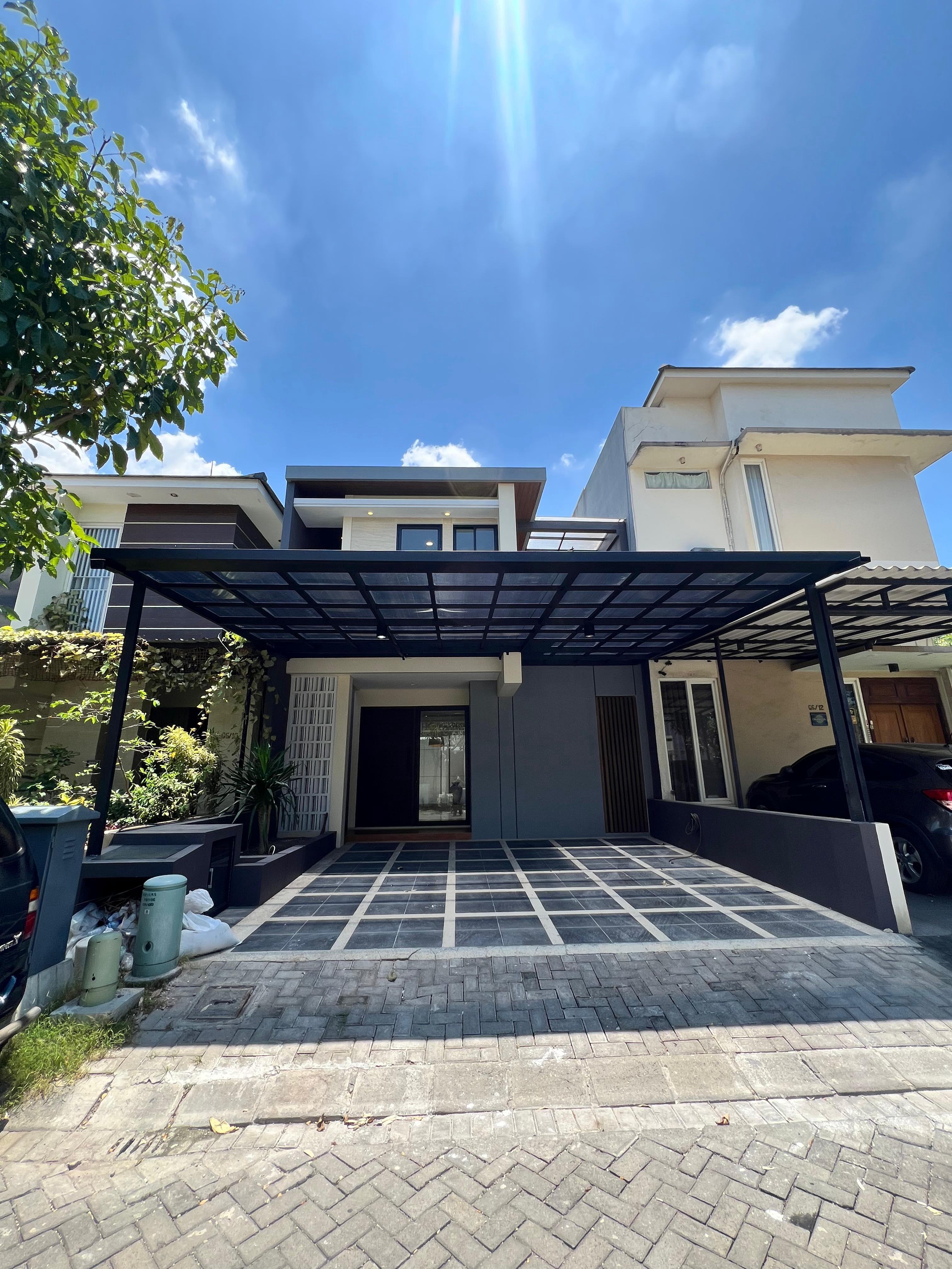 *🔥Dijual Rumah New Minimalis 2 Lt Mocca Vrbana G6-11 - Dian Istana - Sby Barat*🔥 - Dealkan