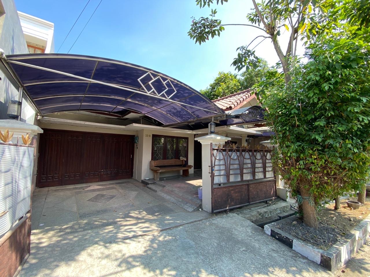 Dijual rumah di gayungsari - Dealkan