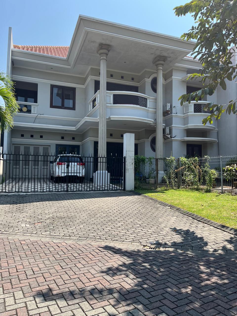 Rumah Classic Modern - butuh segera LEPAS ASSET - Dealkan