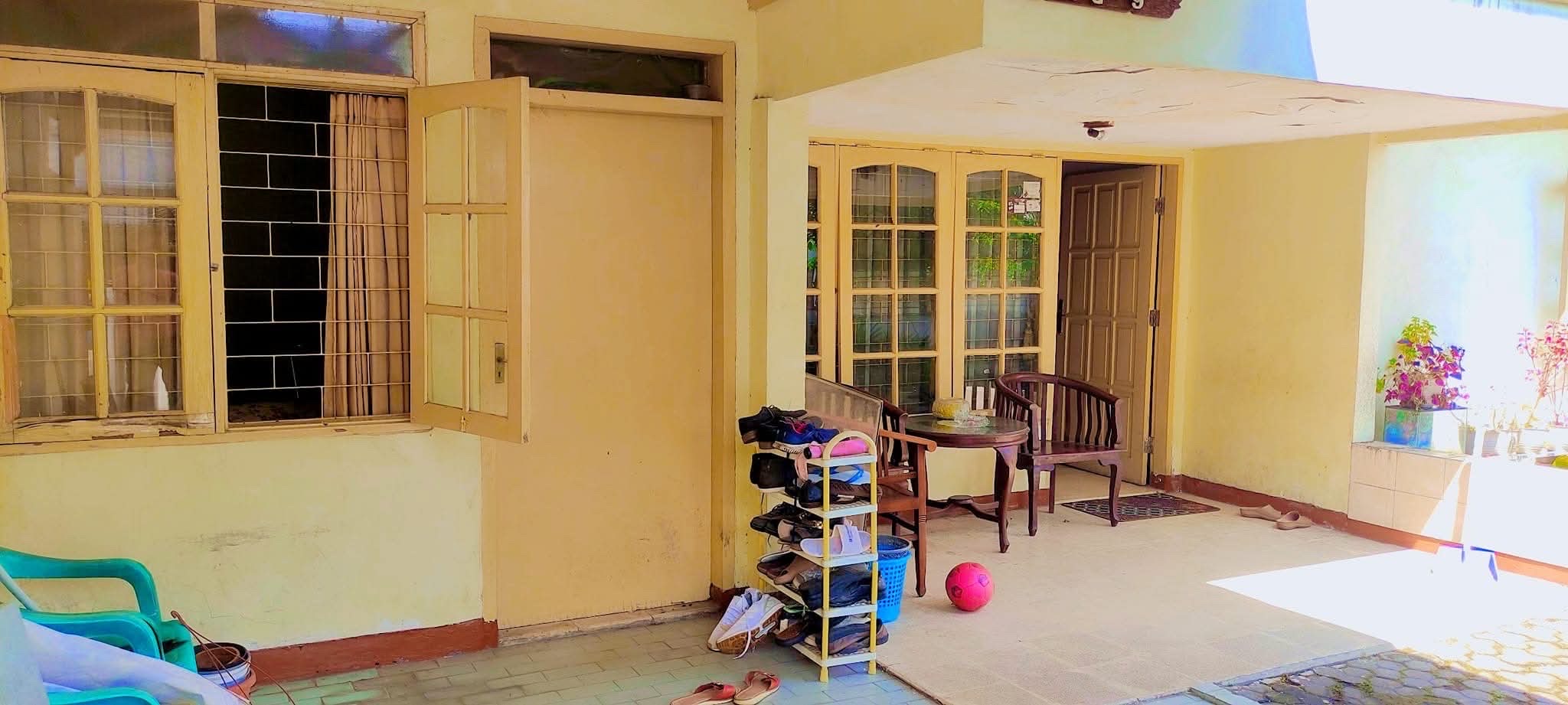 dijual murah rumah siap huni di kutisari - Dealkan