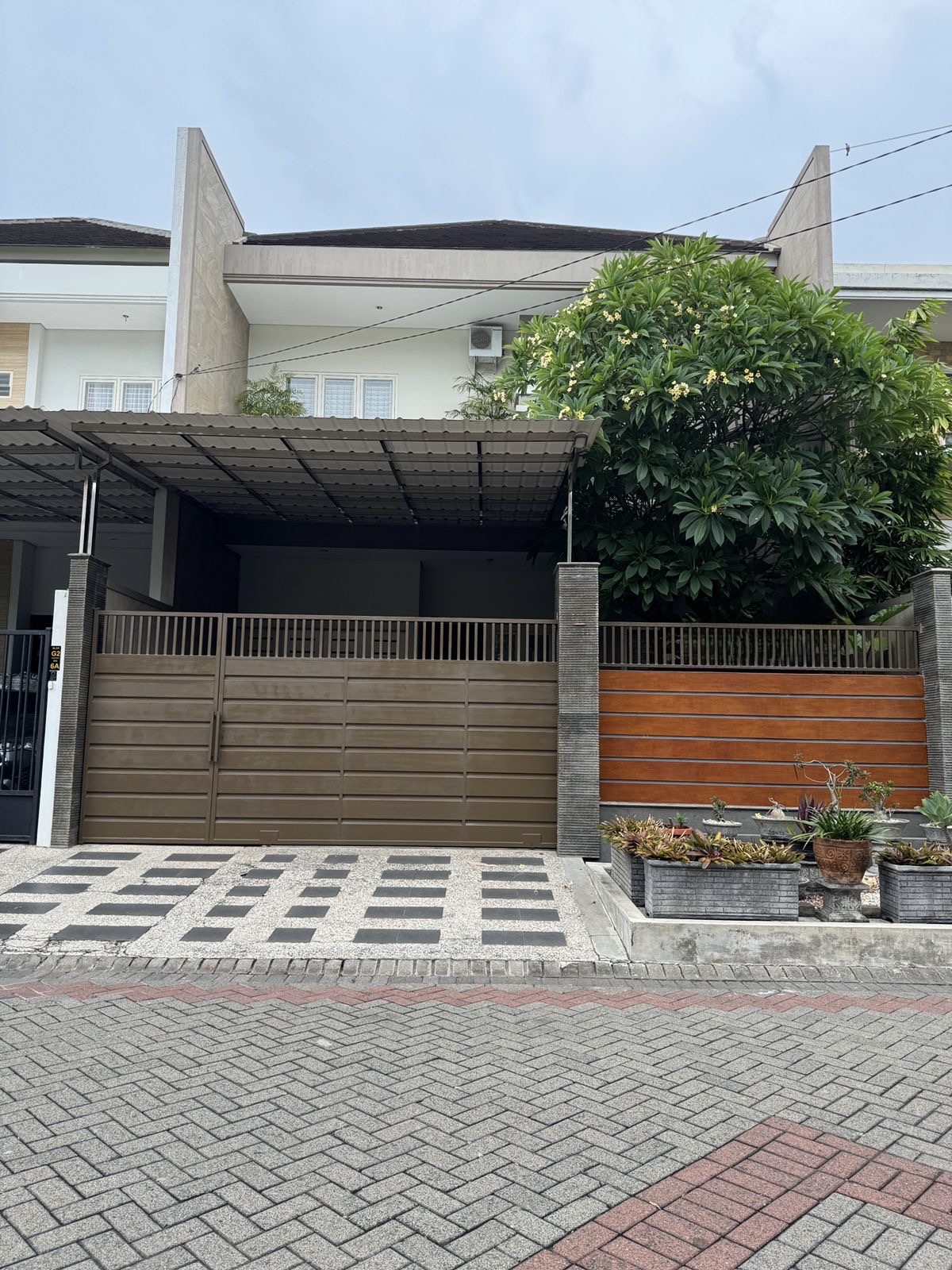 Dijual rumah di perumahan elite surabaya timur - Araya - Dealkan