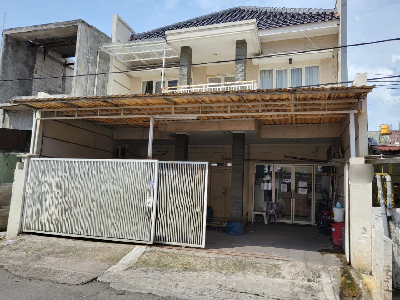 Rumah Karang Asem dijual siap huni - Dealkan