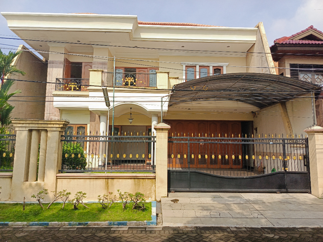 Dijual rumah mewah Manyar - Dealkan