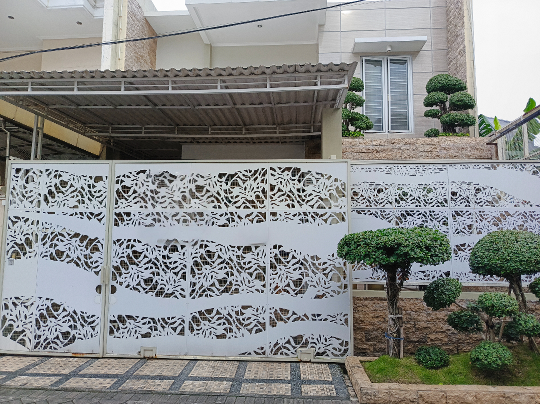 Dijual Rumah Manyar - Dealkan