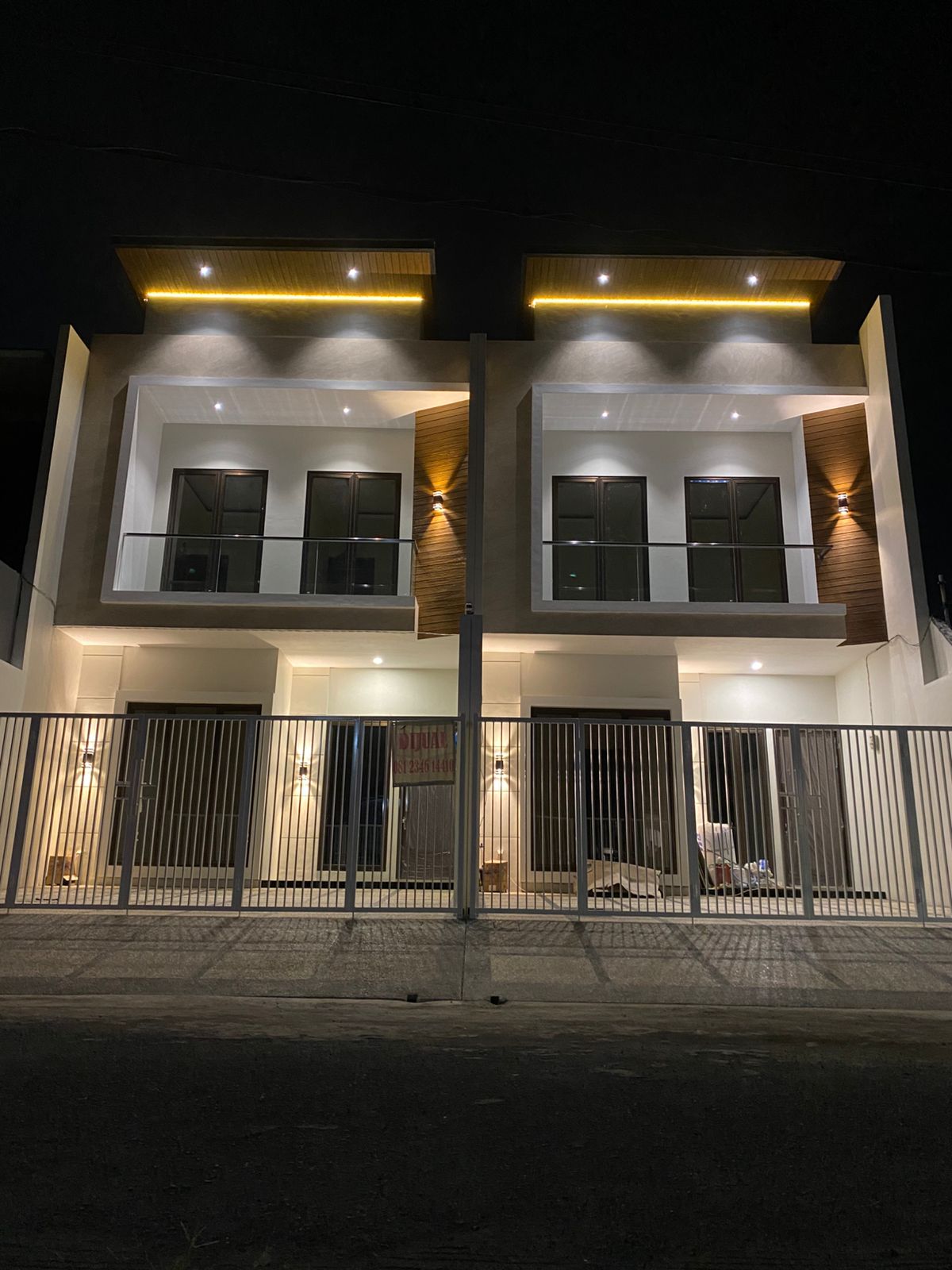 RUMAH BARU GRESS SELANGKAH DARI MERR - Dealkan