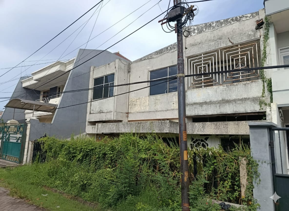 DIJUAL RUMAH HITUNG TANAH DI MANYAR - Dealkan