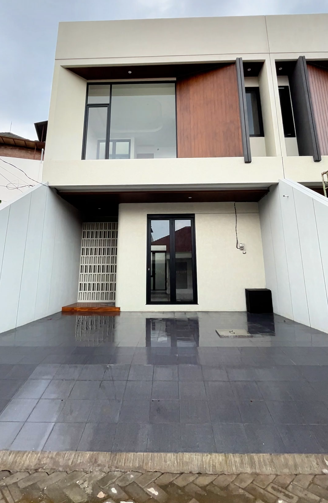 Dijual rumah baru Klampis - Dealkan