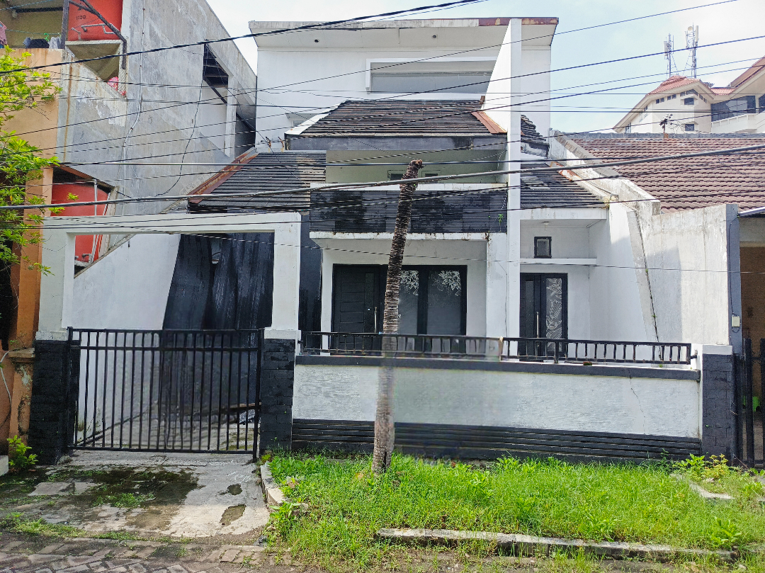 Dijual Rumah Manyar - Dealkan