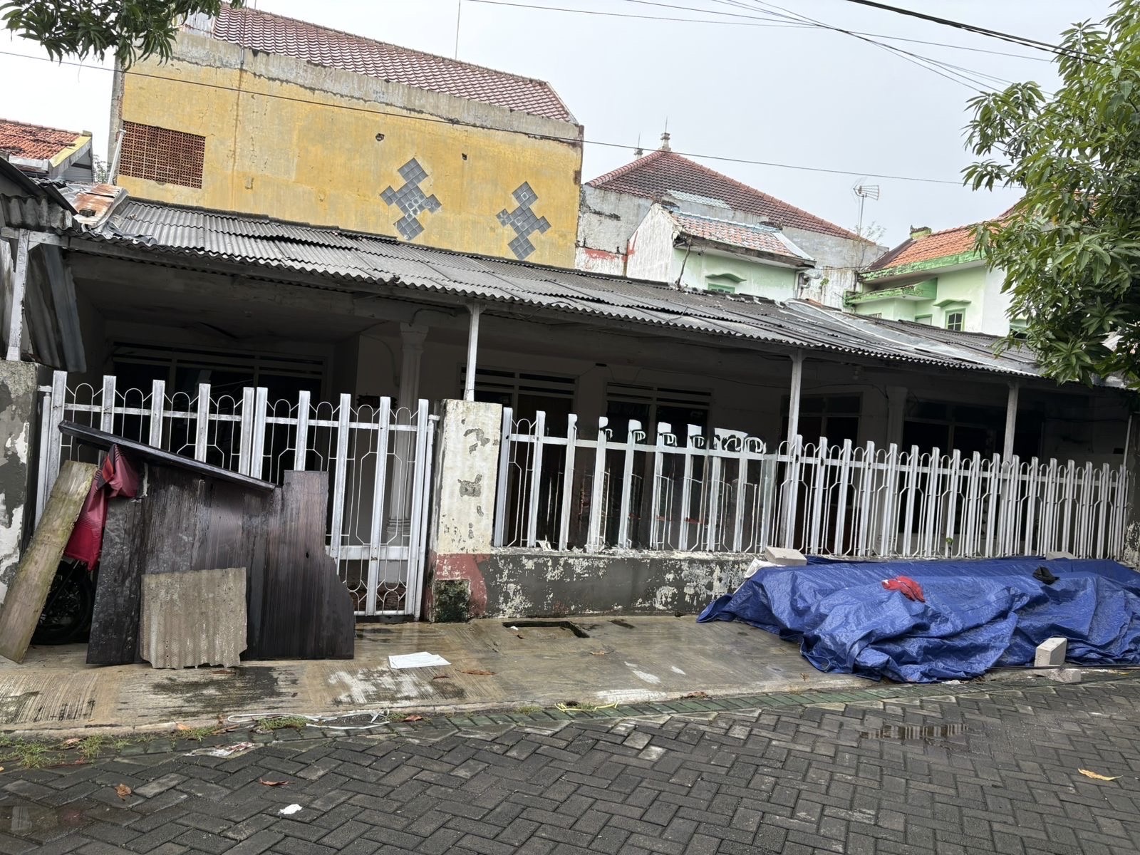 Dijual Rumah Hitung Tanah Rungkut Menanggal - Dealkan