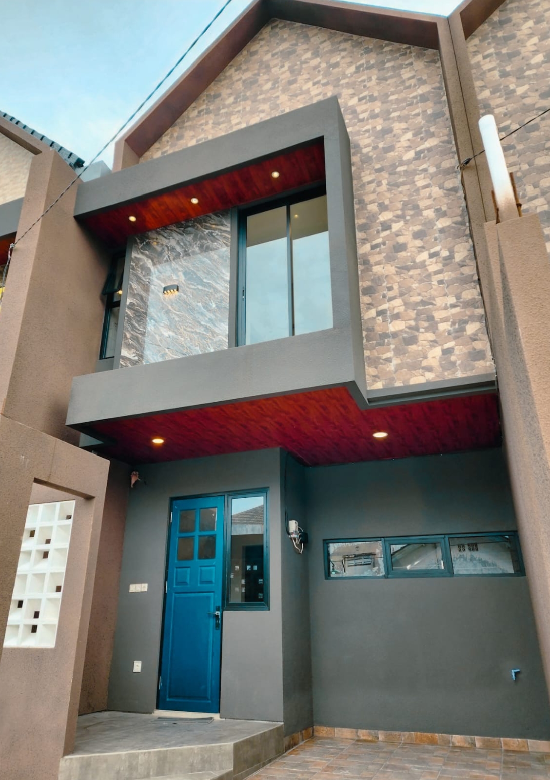 DIJUAL RUMAH BARU TROPODO - Dealkan