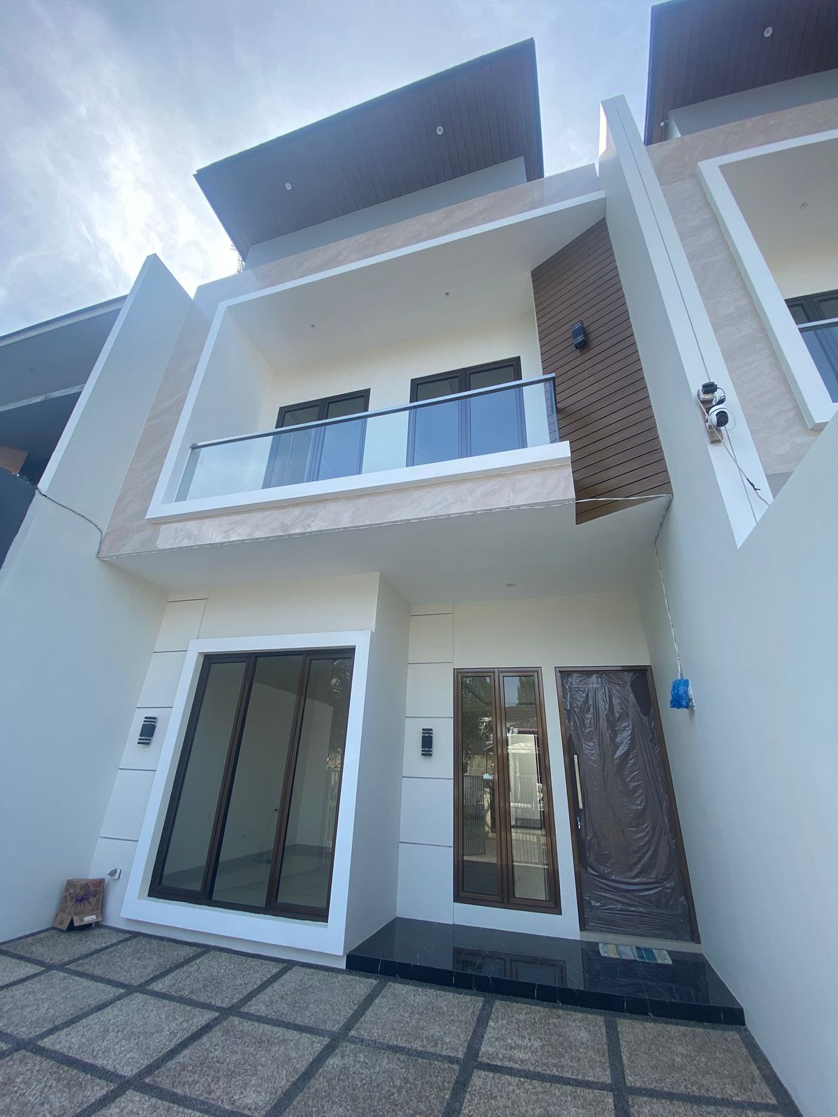 Dijual Rumah Baru di Merr Baruk Tengah - Dealkan