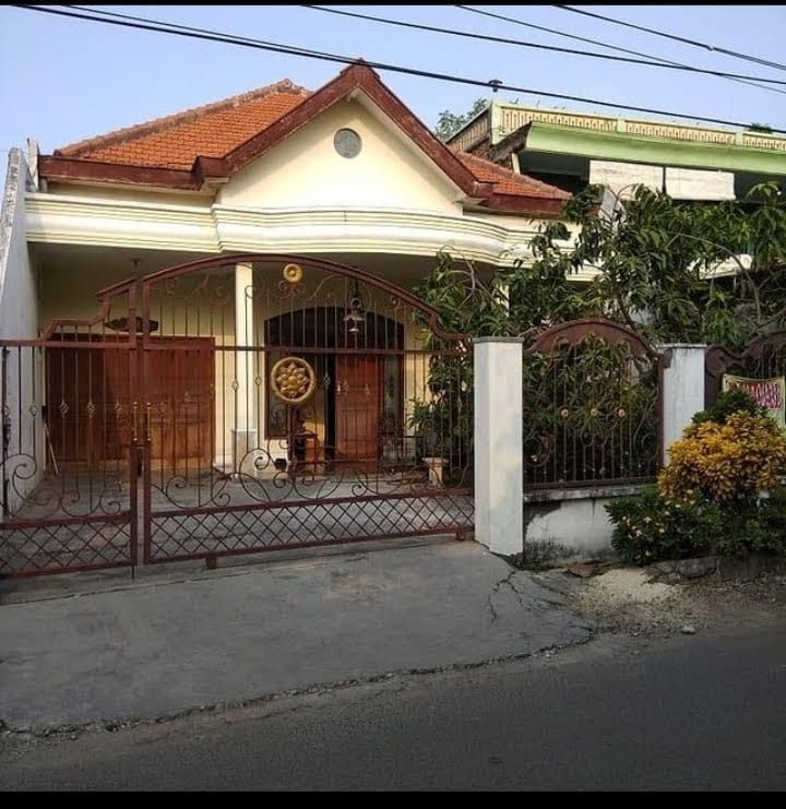 Rumah Manukan Jalan Besar, DIJUAL - Dealkan