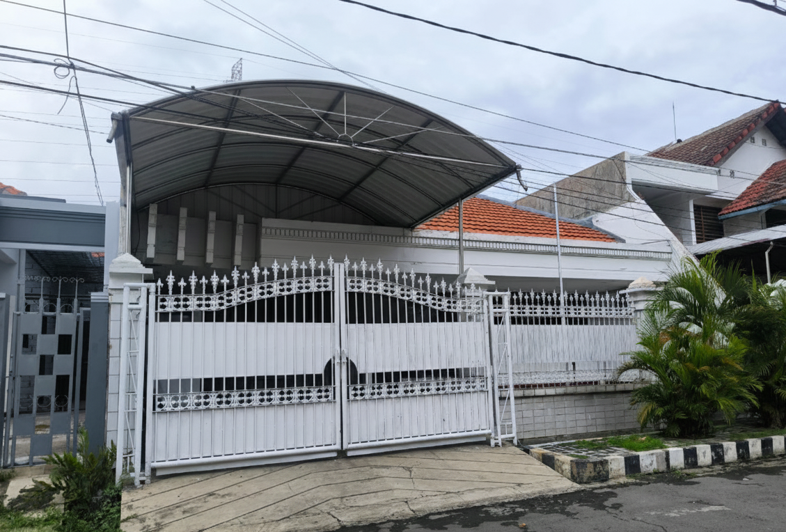 DIJUAL RUMAH SEMI FURNISHED SIAP HUNI DHARMAHUSADA INDAH - Dealkan