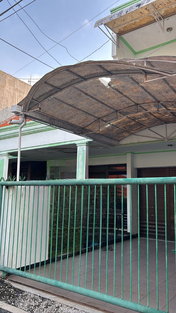 Dijual Rumah Manyar Kartika SHM - Dealkan