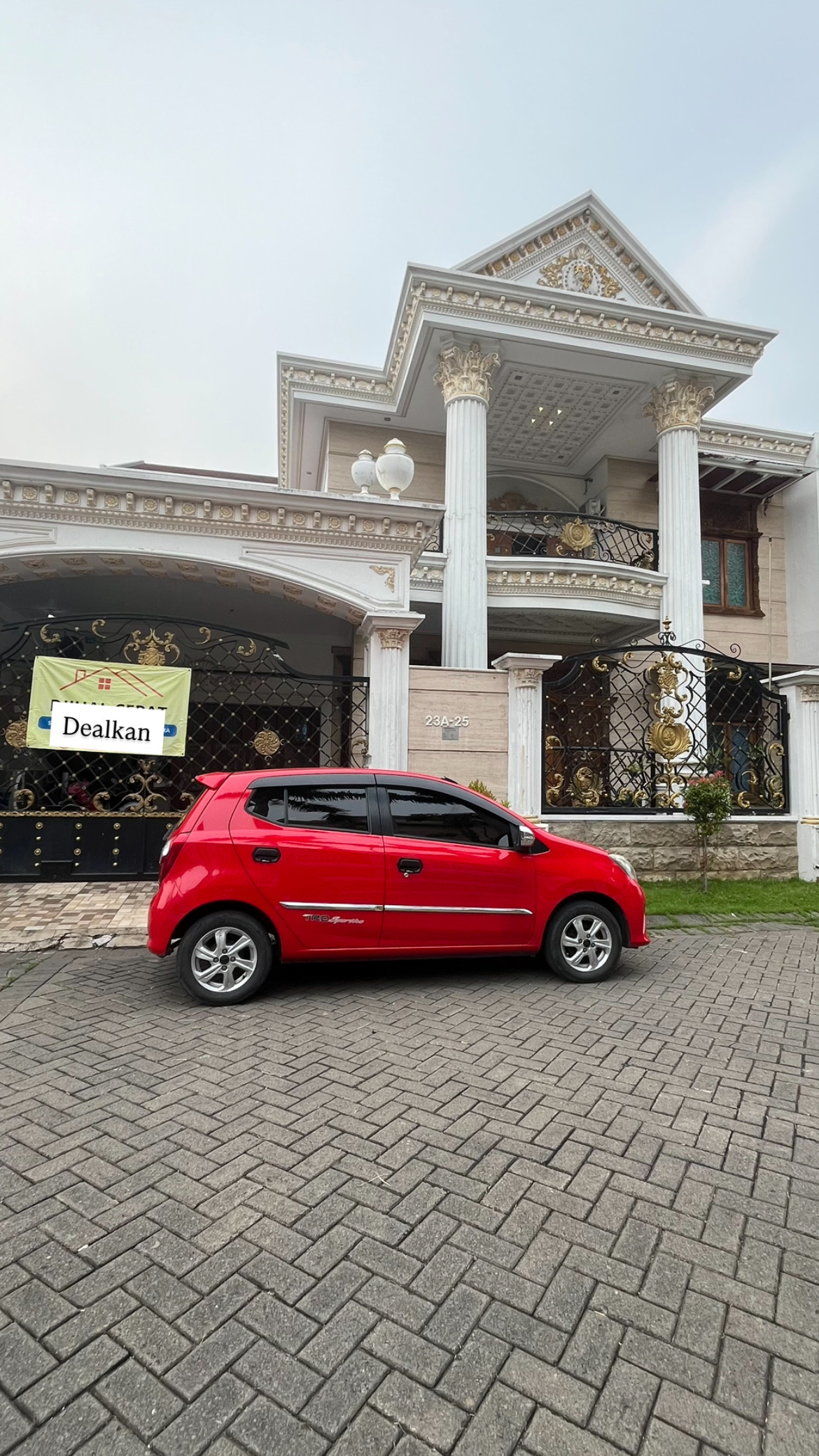 Dijual  rumah classic mewah 2 lantai gayungsari - Dealkan