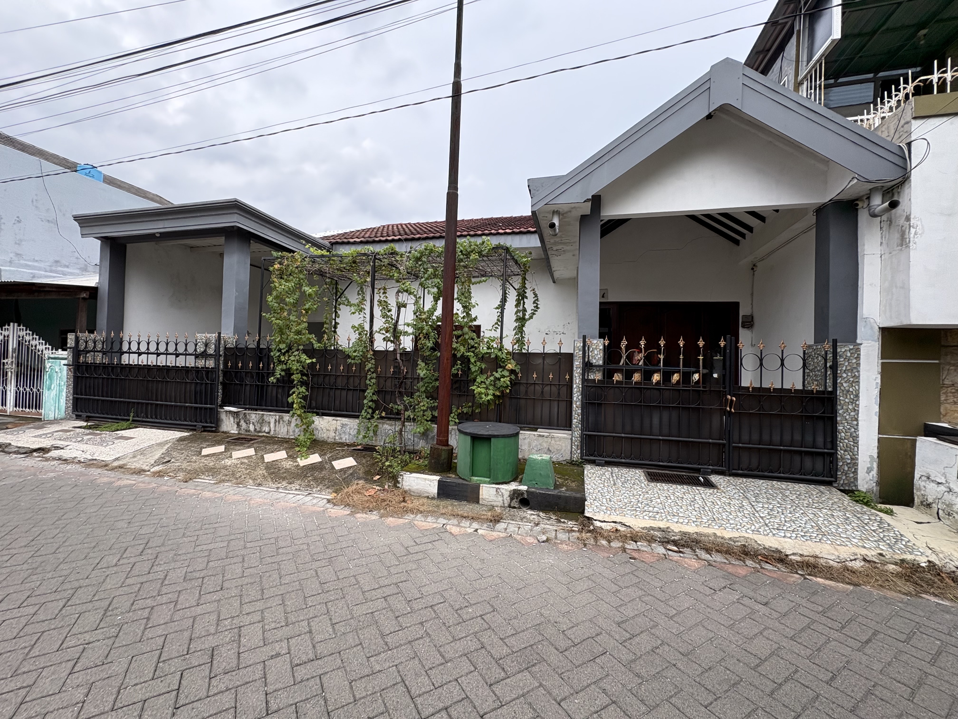 Disewakan Rumah Rungkut Menanggal Harapan - Dealkan