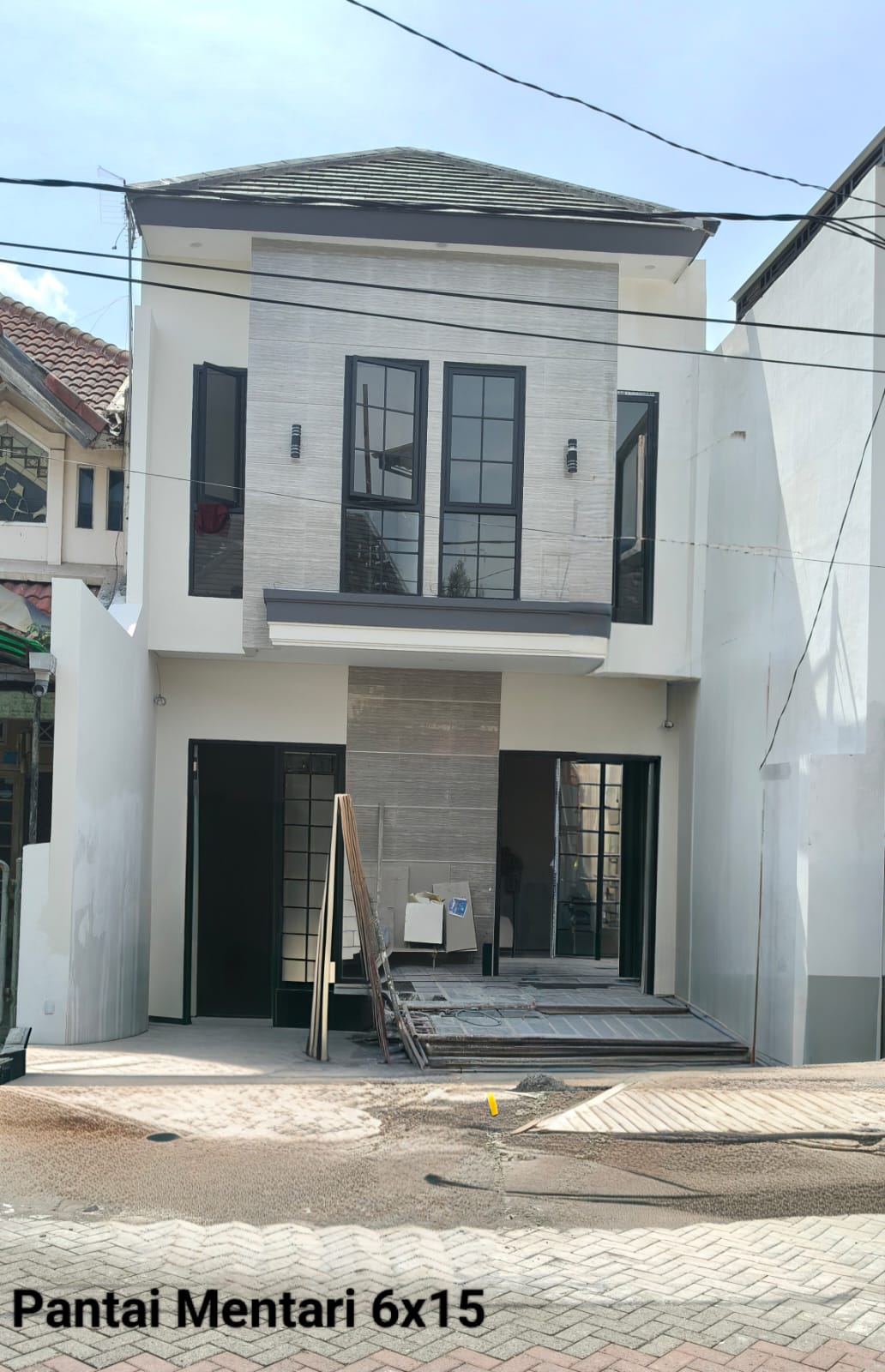 DIJUAL RUMAH AMERICAN CLASSIC NEW PANTAI MENTARI - Dealkan