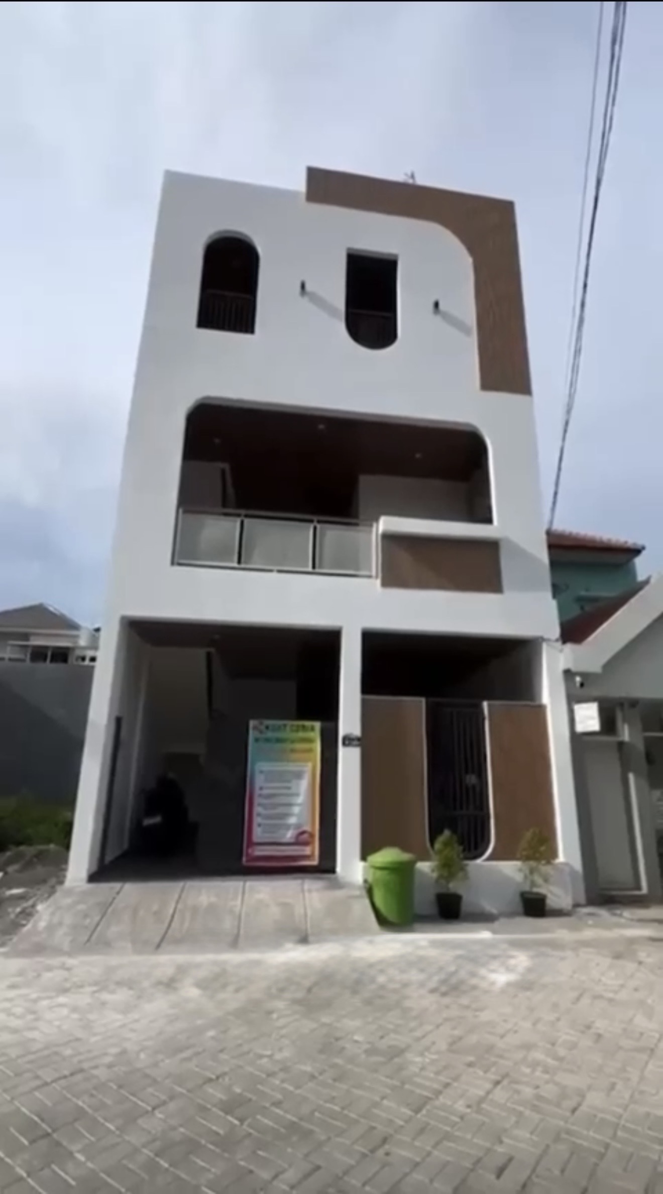 DIJUAL RUKOST WIYUNG BRANTAS PERMAI - Dealkan