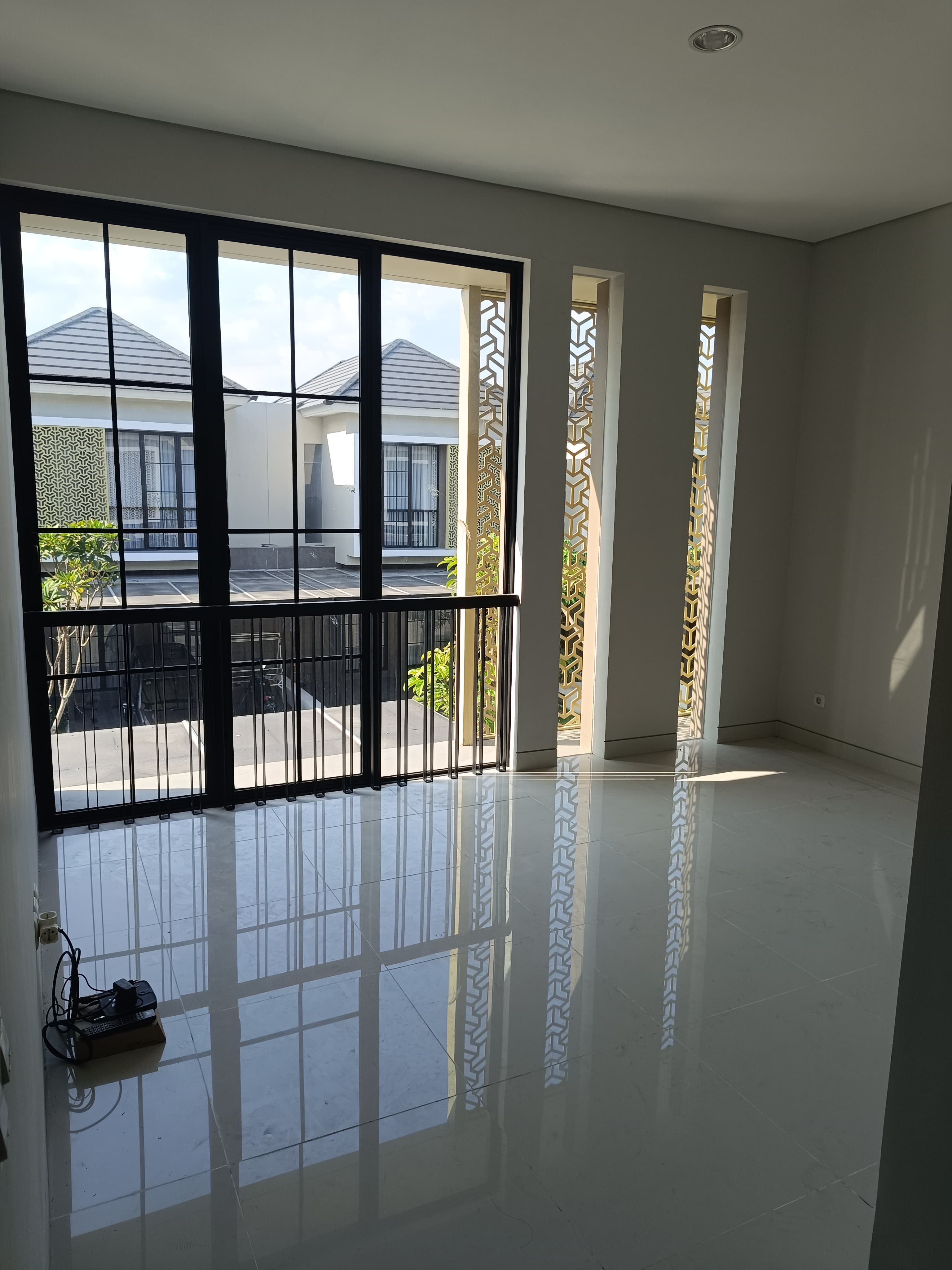 RUMAH BARU GREENLAKE CITRALAND - Dealkan