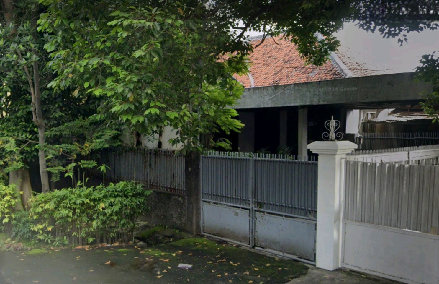 RUMAH JALAN MELATI BELAKANG GRAND CITY COCOK UNTUK USAHA SURABAYA PUSAT - Dealkan