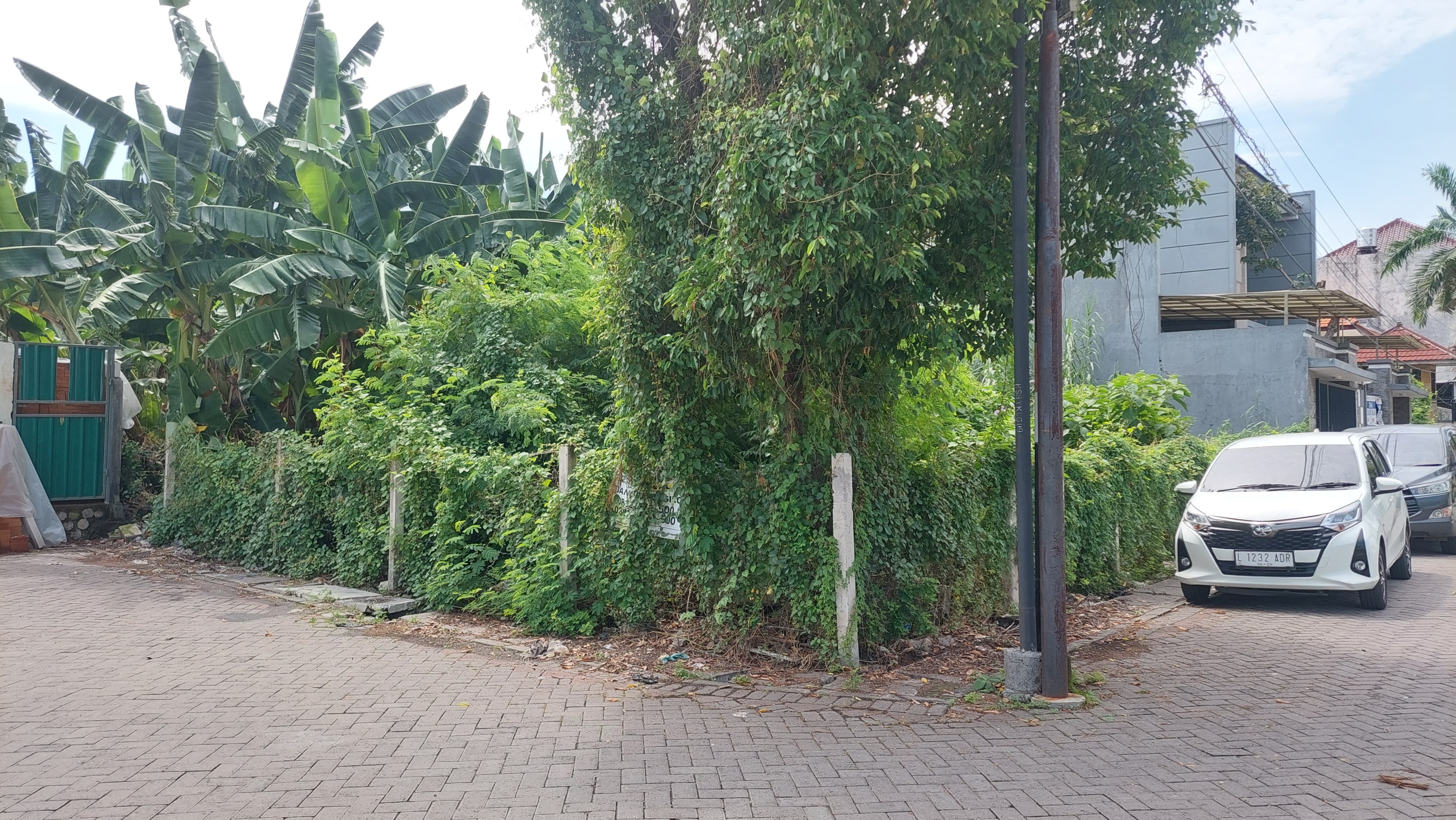 KAVLING TANAH KLAMPIS AJI TENGAH DEKAT JALAN RAYA SURABAYA TIMUR - Dealkan