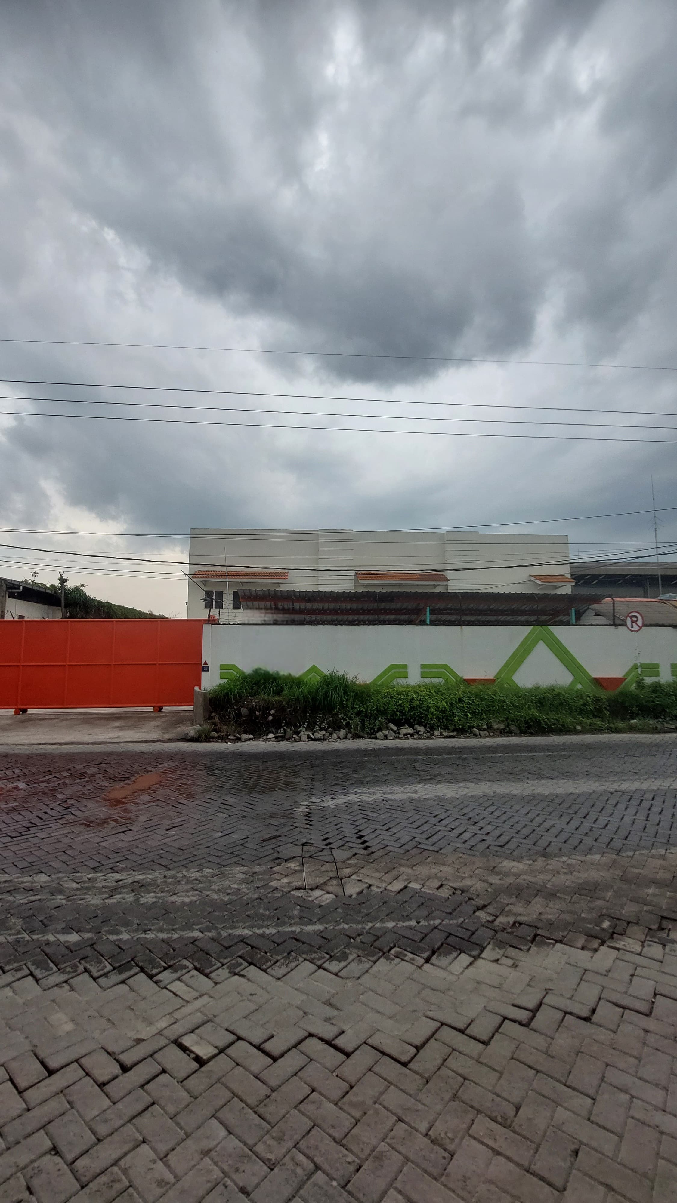 GUDANG MARGOMULYO INDAH SIAP PAKAI KONDISI ISTIMEWA SURABAYA BARAT - Dealkan