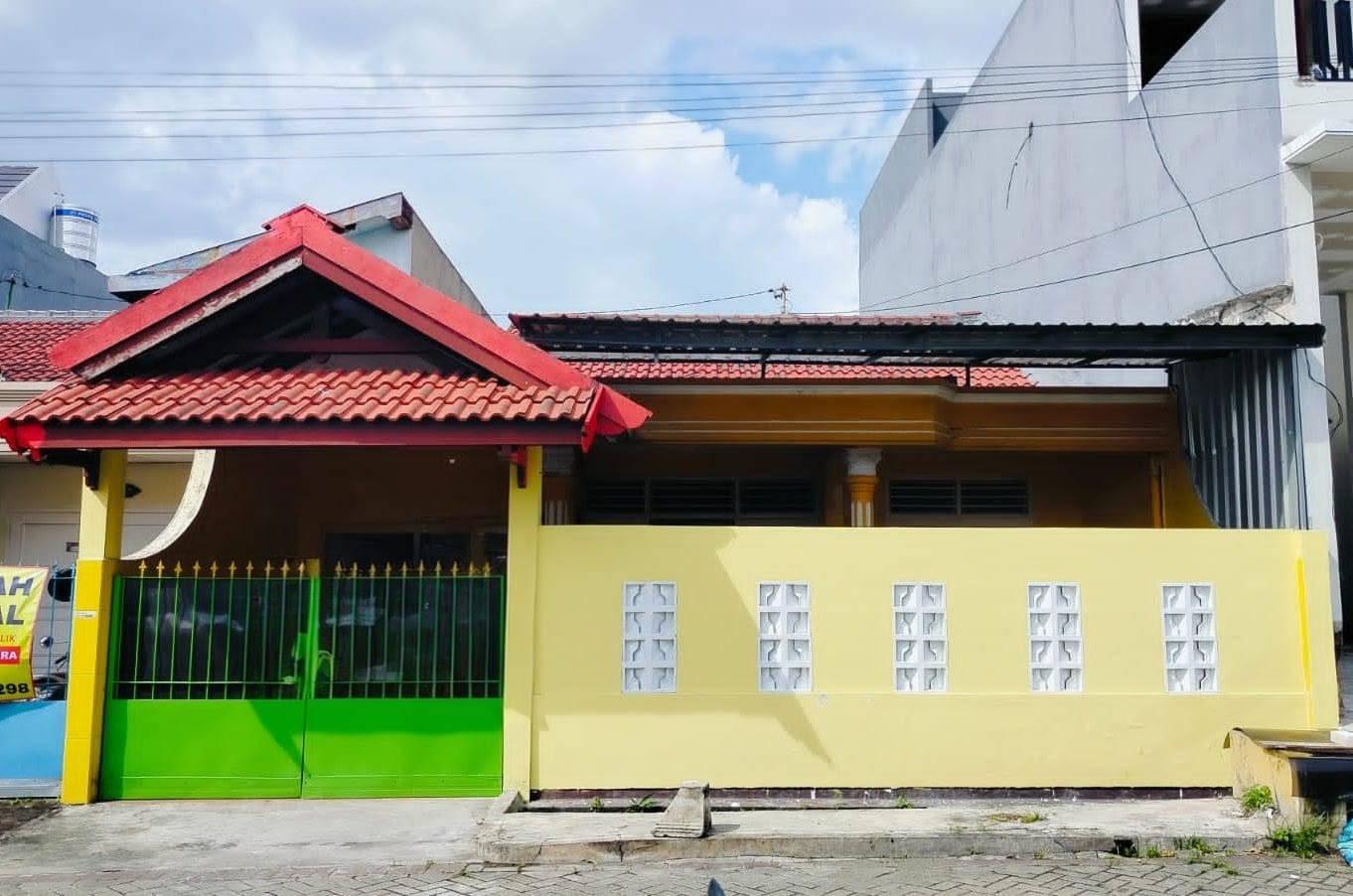 RUMAH DARMO HARAPAN INDAH BAGUS TERAWAT SURABAYA BARAT - Dealkan