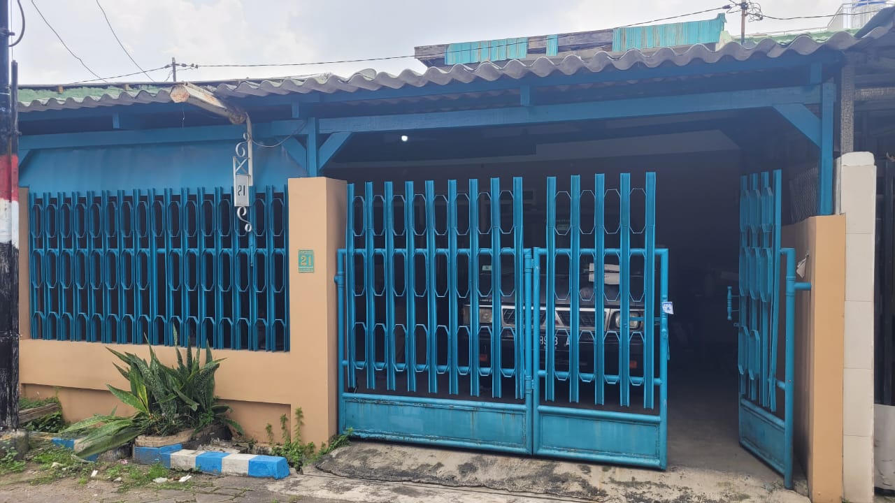 RUMAH SIMPANG DARMO PERMAI SELATAN BUTUH RENOVASI DEKAT HR MUHAMMAD, PAKUWON MALL SURABAYA BARAT - Dealkan