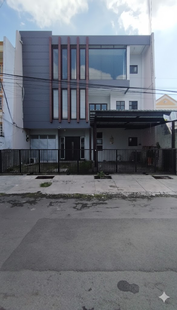 RUMAH LOSS DHARMAHUSADA INDAH TIMUR BAGUS TERAWAT UNTUK KANTOR - Dealkan