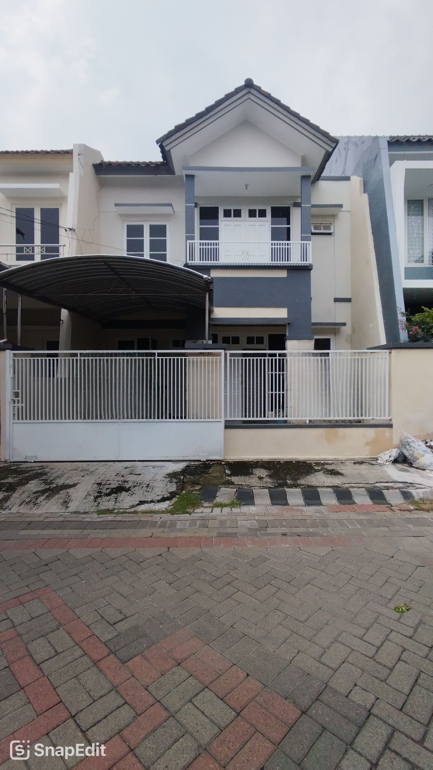 RUMAH DHARMAHUSADA MAS BARU GRESS DEKAT KERTAJAYA, MANYAR, ARAYA - Dealkan